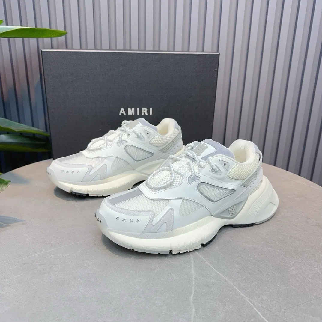 [AMIRI Amir] P: 760💰Size for couples: Female 35-40; Male 39-44; (Customized at 45.46) AMIRI Amir New Autumn and Winter Products New Autumn Latest Catwalk Couple Color Block Bread Casual Sports Shoes Series 〰 Casual fashion style full of details New generation of bone shoes popular classic upgrades Super comfortable and super popular! AUTRY is an exclusive version of AUTRY couple casual shoes from a high street brand in Los Angeles. Many celebrity Internet celebrities have the same style. Chinese new rapper Xiaobai Gali, Wang Yibo, Yang Mi and other Internet celebrity bloggers are competing for their feet. The three-dimensional molded metal logo on the side of the AJ1 shoe is on par with Nike's popular Fog. The heroic value instantly has a bit of punk rock flavor, all showing fashion sense and street style... ▪ Upper: original custom-made cowhide + original custom-made breathable mesh ▪Inner lining: original customized breathable mesh ▪Outsole: original molded two-color TPU rubber combination outsole.
